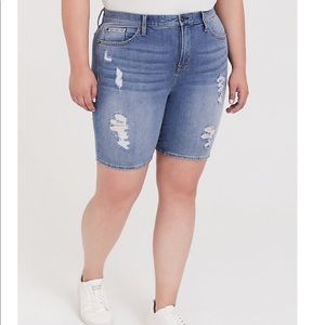 SKY HIGH SKINNY BERMUDA SHORT - PREMIUM STRETCH